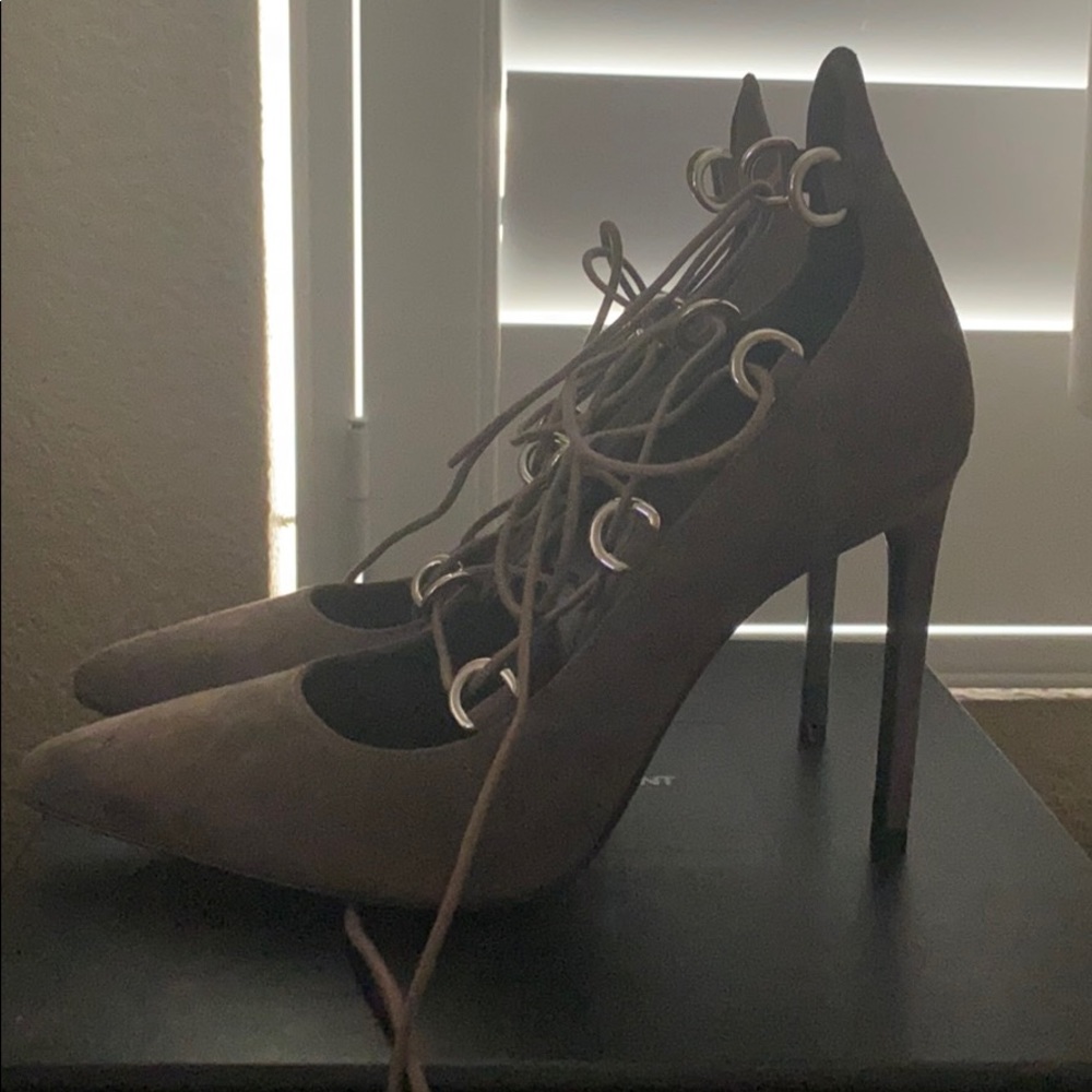 Saint Laurent Lace up pumps